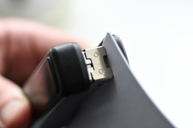 attach a photo in passport application